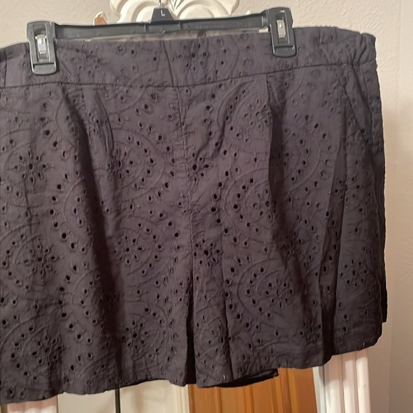 ✔️✔️✔️BOGOHO ✔️✔️✔️Black Eyelet Shorts - Picture 2 of 7
